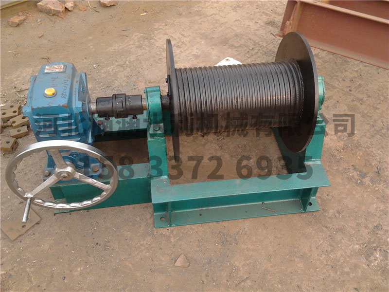 手動卷揚(yáng)式啟閉機(jī)